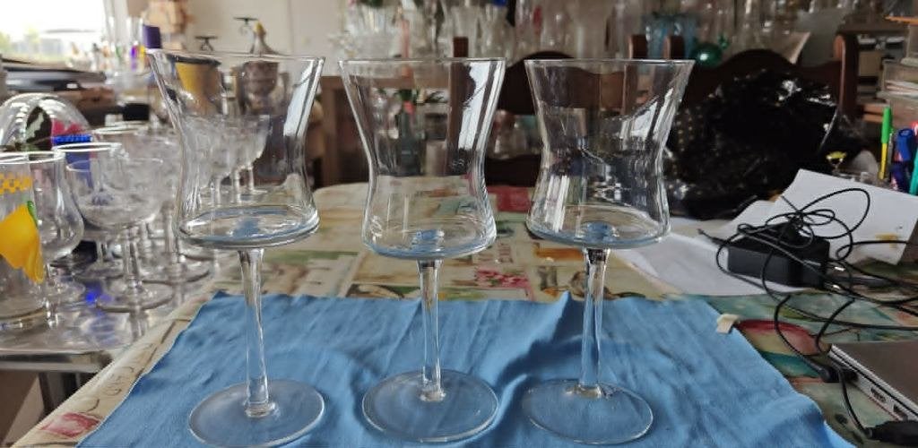 glazen voetglazen 3 stuks voor wijn coctail enz, Ophalen of Verzenden, Zo goed als nieuw, Waterglas
