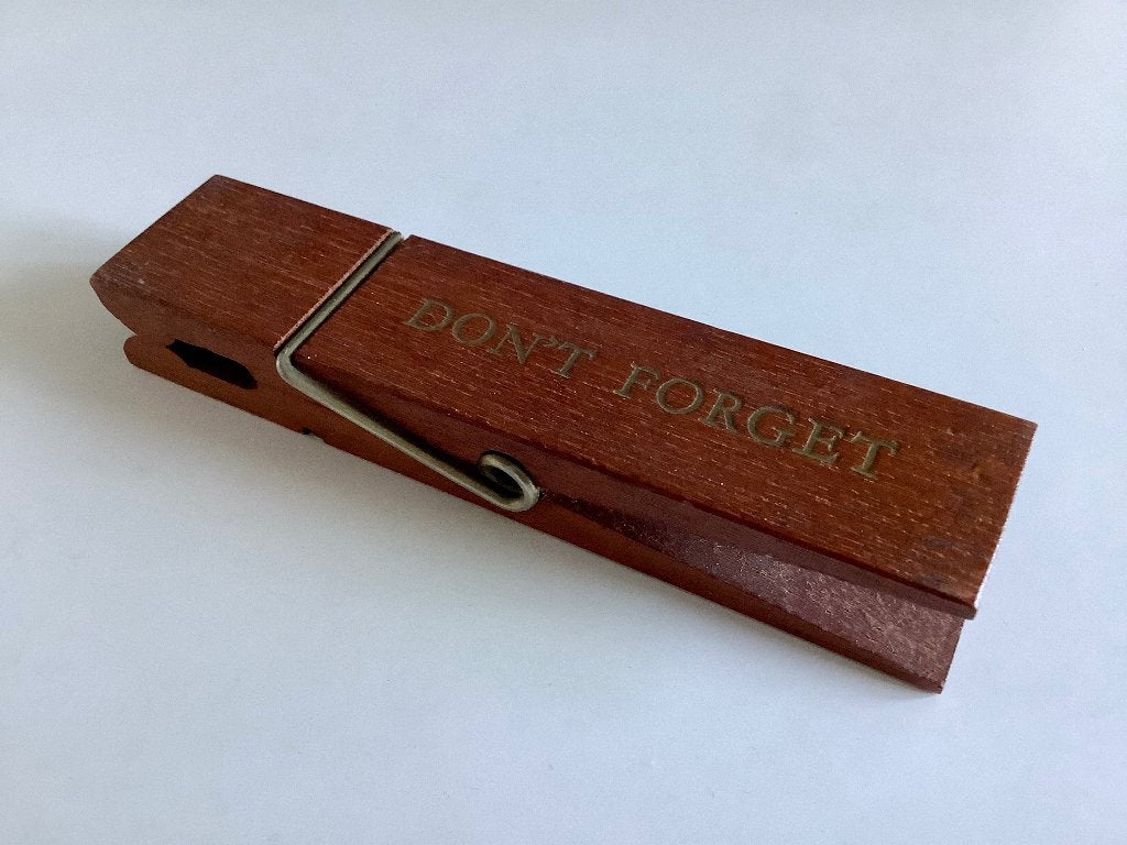 Vintage teakhouten wasknijper / memo-clip , Ophalen of Verzenden