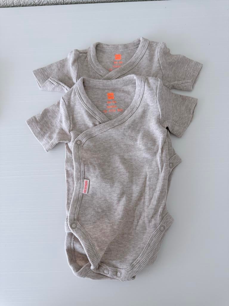 2 HEMA bamboe overslag rompers maat 50/56 korte mouw, Ophalen of Verzenden, Zo goed als nieuw, Jongetje of Meisje, Nacht- of Onderkleding