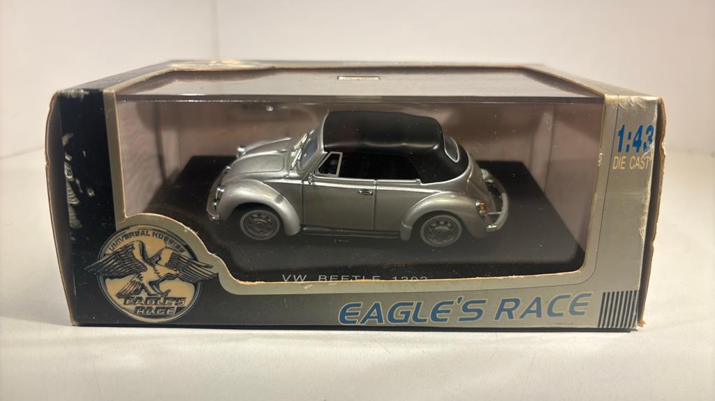 Volkswagen beetle 1303 universal hobbies 1.43, Hobby en Vrije tijd, Modelauto's | 1:43, Auto, Ophalen of Verzenden, Universal Hobbies
