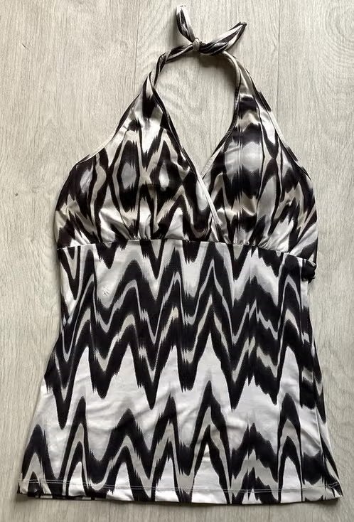 haltertop maat L  zwart/ wit, Kleding | Dames, Tops, Zwart, Maat 42/44 (L), Ophalen of Verzenden, Zonder mouw