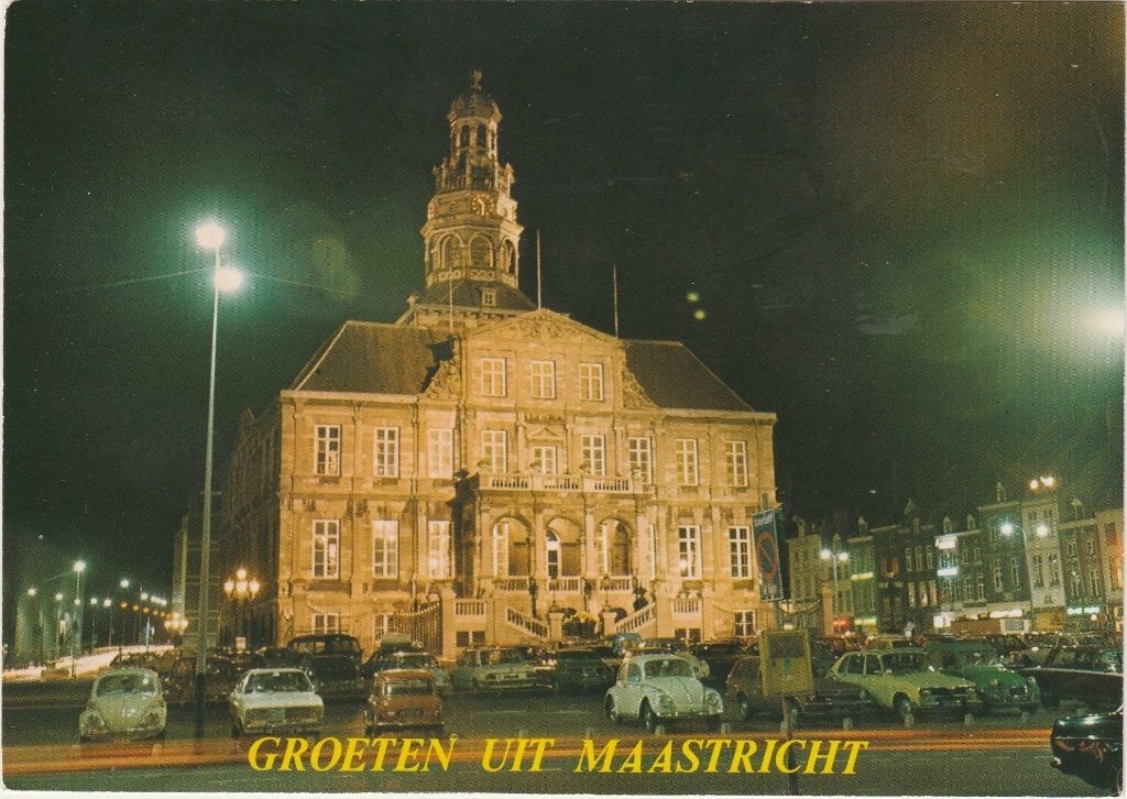 MAASTRICHT Markt met Stadhuis Avond met Auto's, Verzenden, 1980 tot heden, Gelopen, Limburg