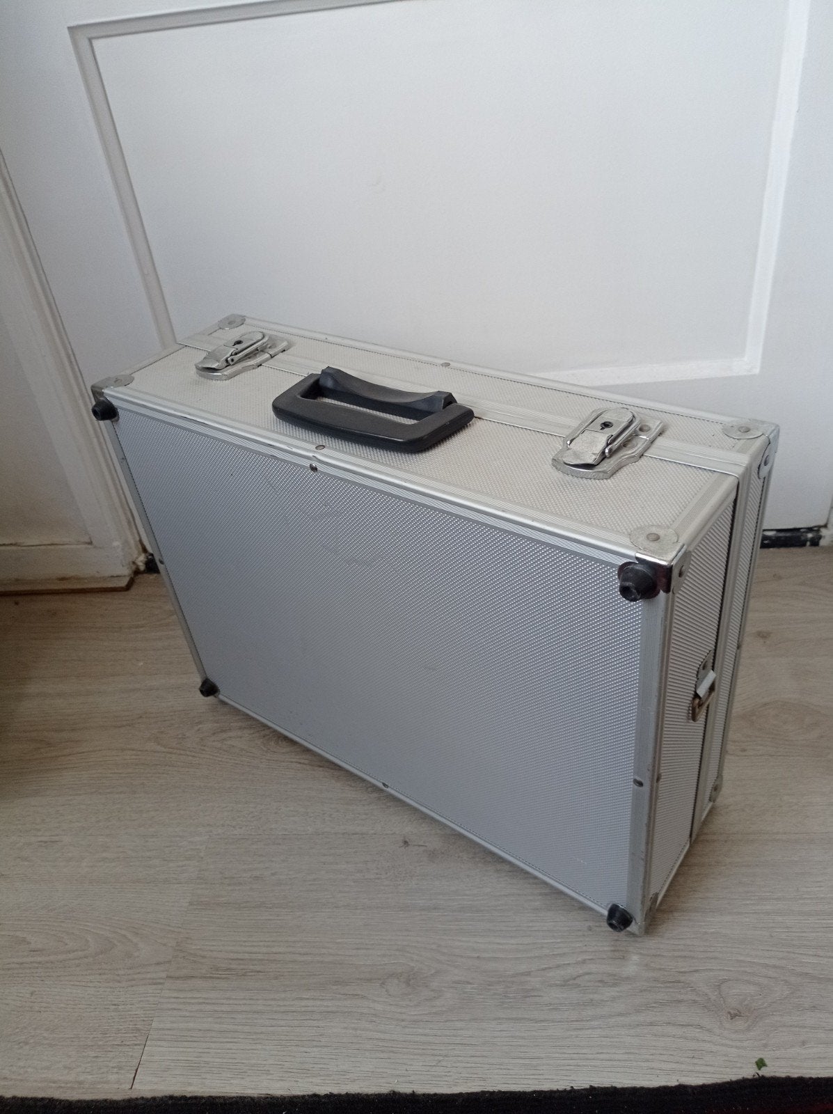 Aluminium koffer 46 x 33 x 16 CM, Ophalen of Verzenden, Metaal, Minder dan 50 cm, Minder dan 35 cm