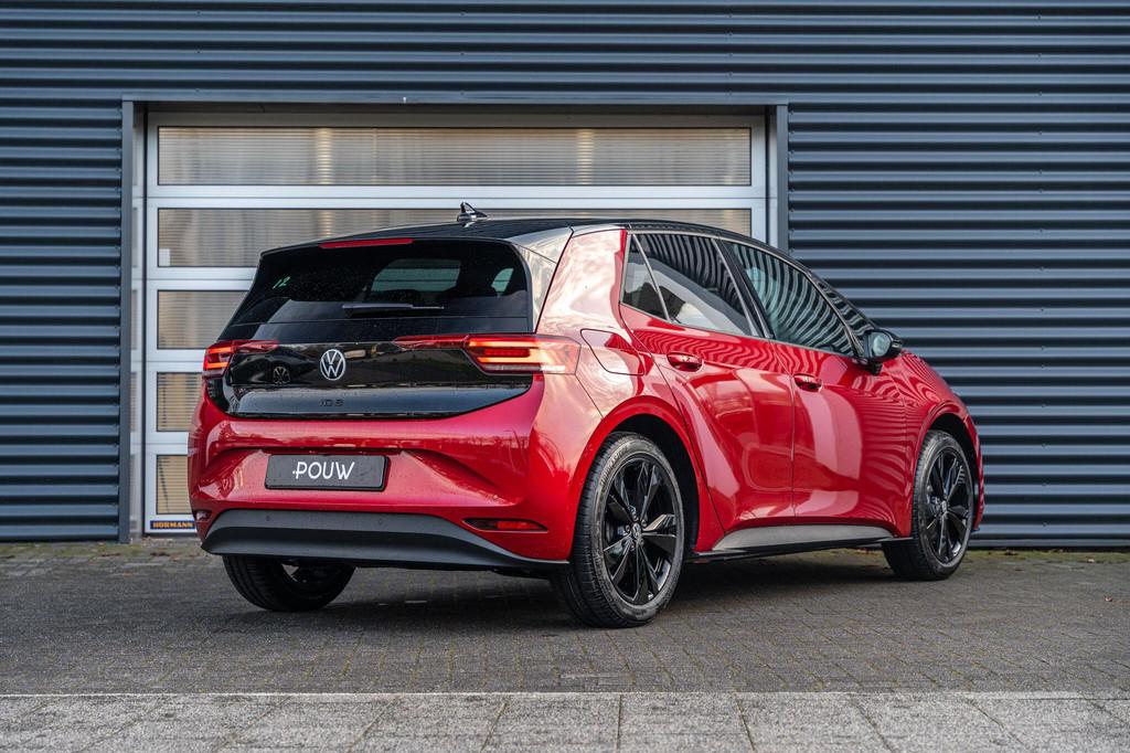 Volkswagen ID.3 170pk Limited Edition 52 kWh | Steunhaak | C, Auto's, Volkswagen, Automaat, 12 maanden, 510 min, Zwart