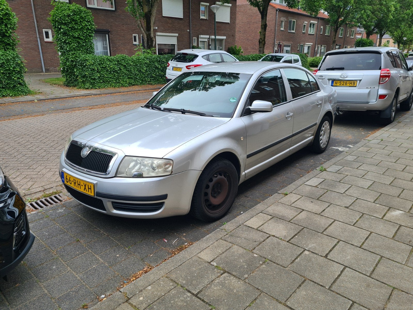 Skoda Superb 2.0 85KW 2005 nieuwe apk 11-6-2027, Voorwielaandrijving, 4 cilinders, 1984 cc, Origineel Nederlands