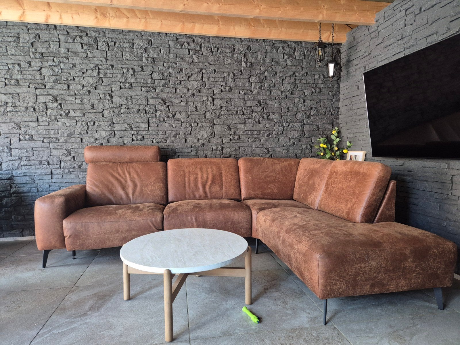 Hoekbank met verstelbaar deel en loungegedeelt, Huis en Inrichting, Banken | Bankstellen, Ophalen, 250 tot 300 cm, Gebruikt, Hoekbank