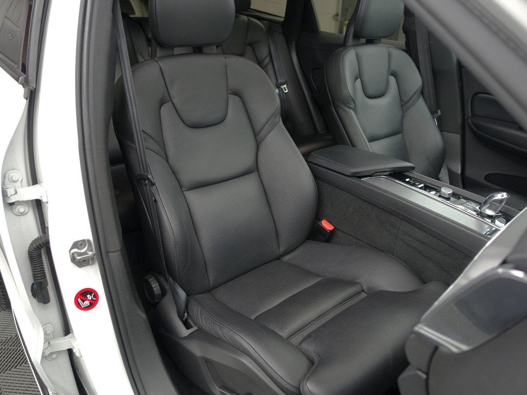 Volvo XC60 2.0 T8 Twin Engine AWD Inscription Blackpack Aut-, Auto's, Volvo, Automaat, Gebruikt, 320 pk, Wit