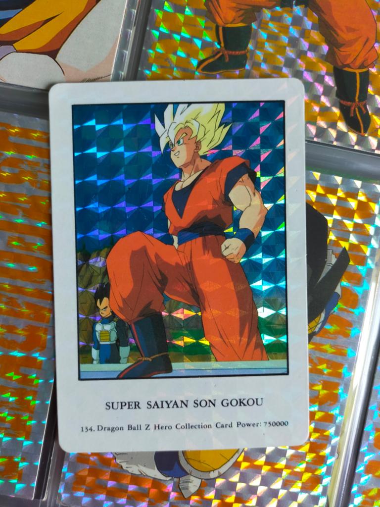 Dragon Ball Z Hero Collection Kaart - Super Saiyan Son Goku, Ophalen of Verzenden, Zo goed als nieuw, Losse kaart, Foil