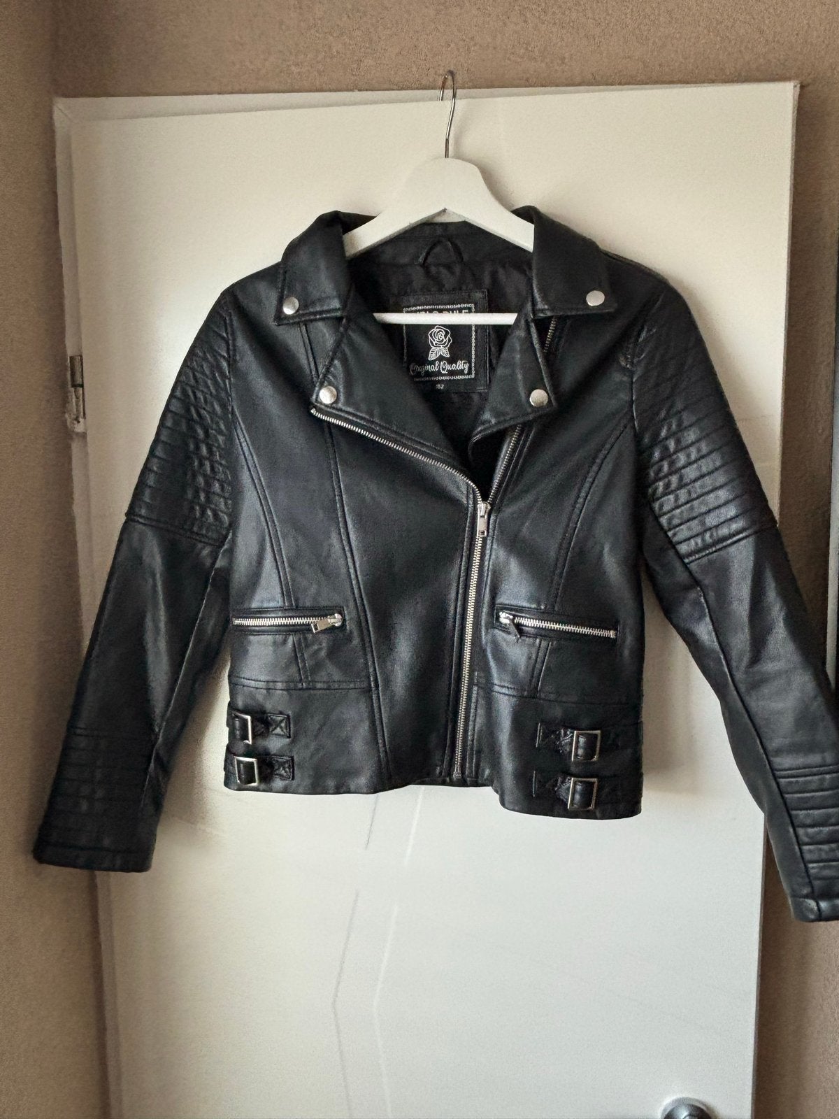 Stoer zwart biker jasje maat 152 - Girls Rule, Ophalen of Verzenden, Gebruikt, Meisje, Jas
