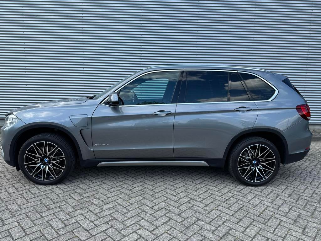 BMW X5 xDrive40e High Exe Pano ,HUD Harman Kardon Dealer OH, Auto's, X5, 4 cilinders, Vierwielaandrijving, Dealer onderhouden