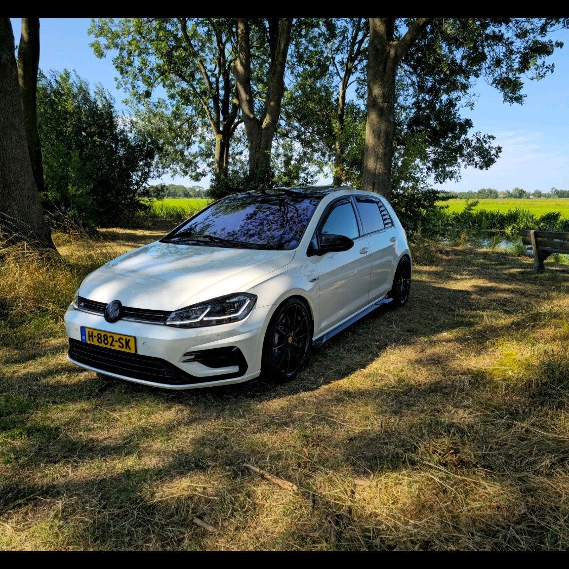 Volkswagen Golf 7.5 R Performance Porsche Remmen, Automaat, 4 cilinders, 1984 cc, Wit