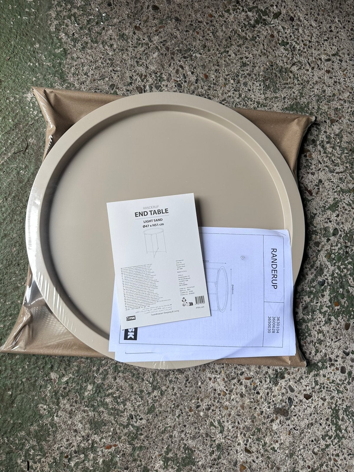 Jysk Randerup Bijzettafel beige, Ophalen, Nieuw, Rond, Metaal
