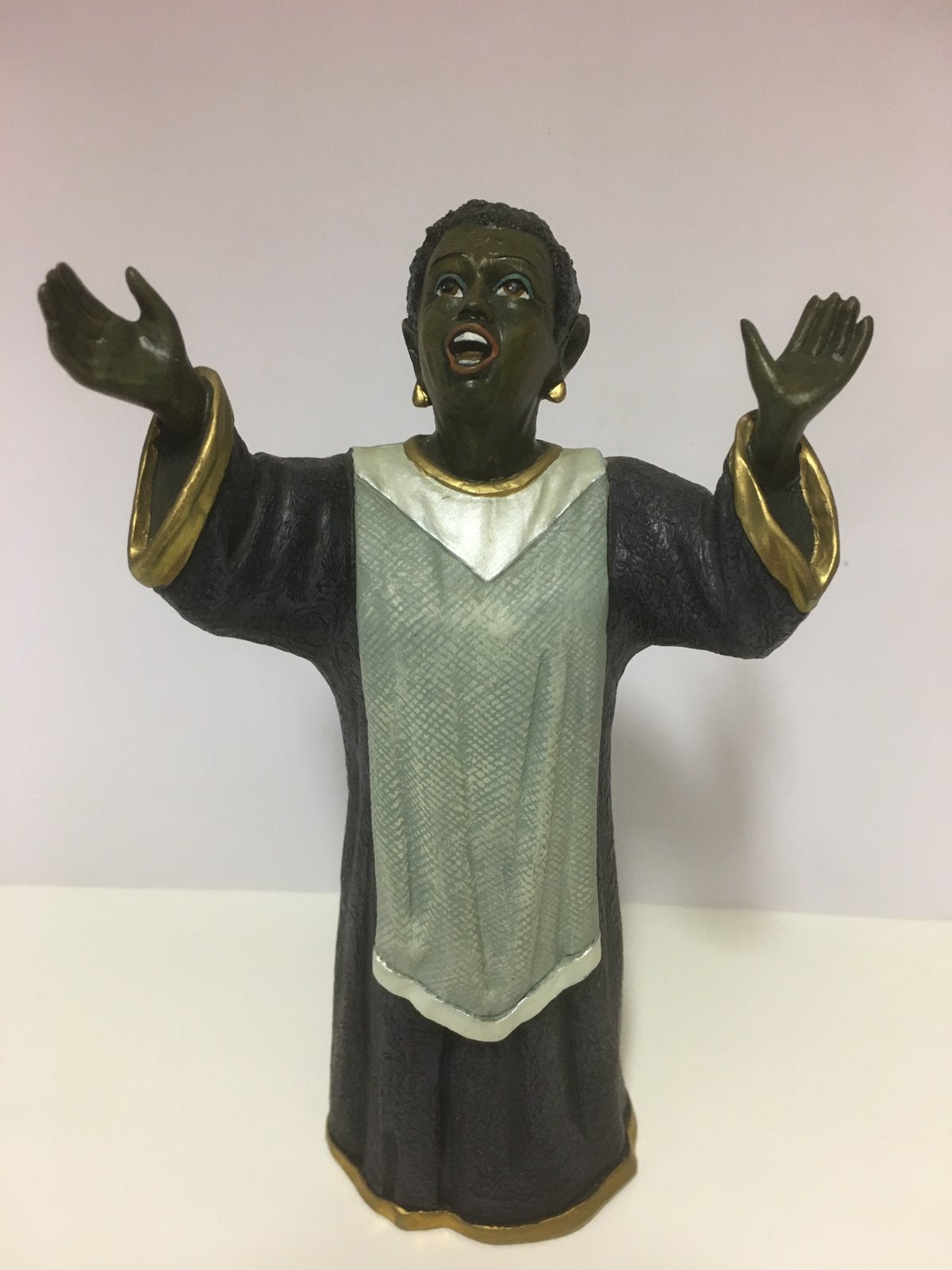 Enesco Parastone Gospel Koor  Koorzangeres, Verzamelen, Beelden en Beeldjes, Ophalen of Verzenden, Zo goed als nieuw, Mens