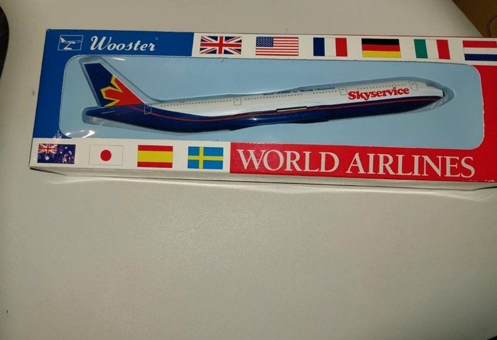 Skyservice Airbus A330 1/200 schaalmodel vliegtuig NIEUW, Verzamelen, Ophalen of Verzenden, Nieuw, Schaalmodel