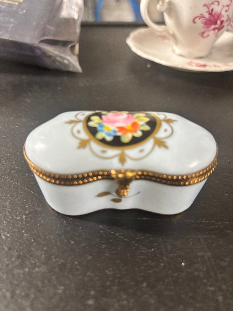 porselein doosje van limoges, Ophalen