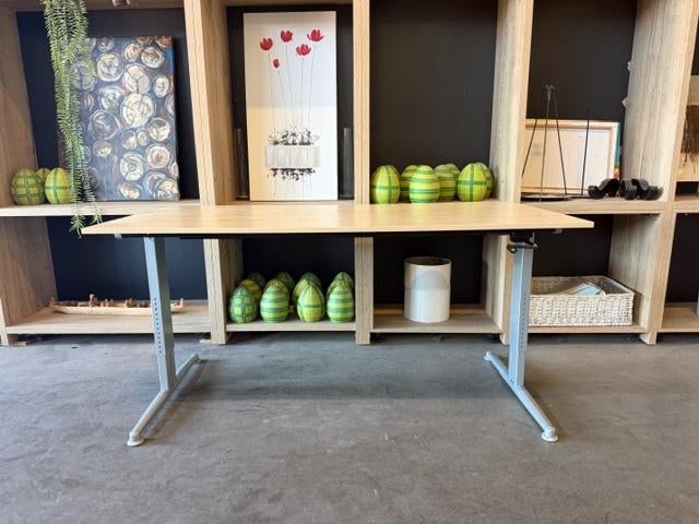 Aspa Verstelbaar bureau / tafel met slinger, kabelgoot, 30st, Huis en Inrichting, Bureaus, 160 cm, Gebruikt, Spaanplaat of MDF