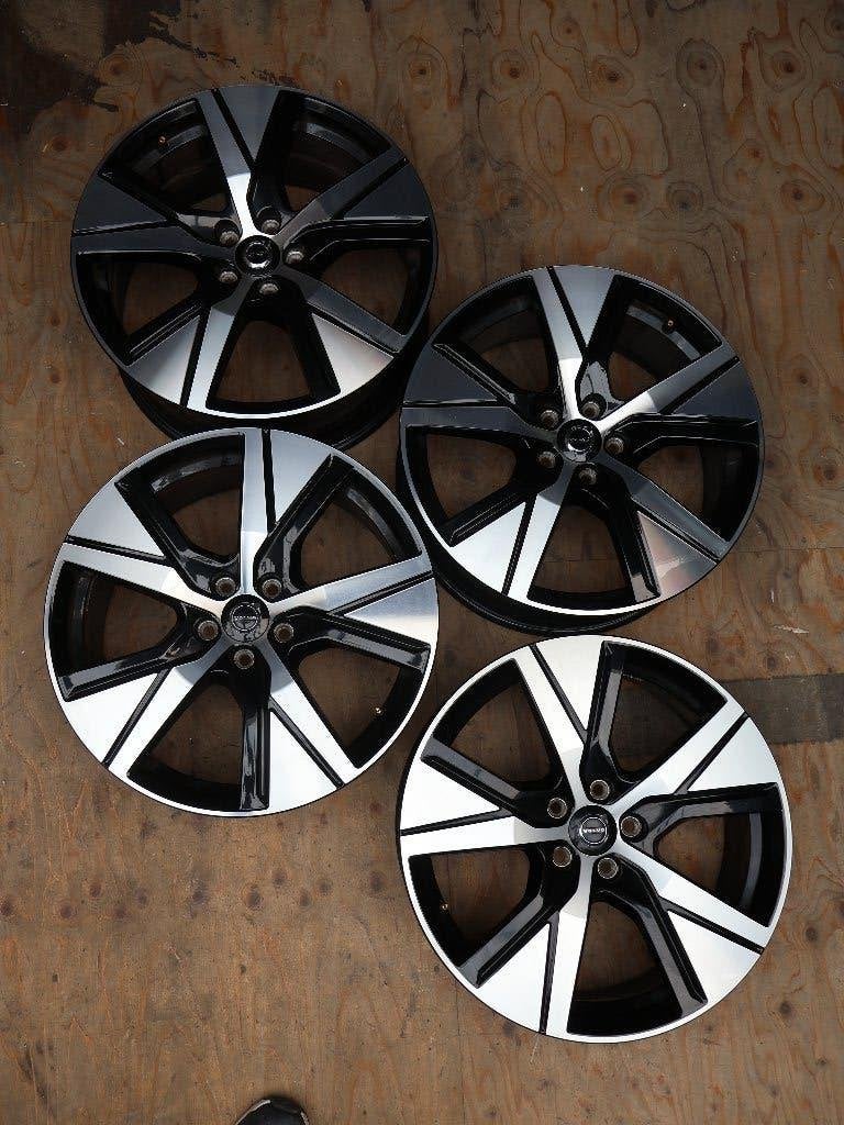 19 inch Originele Volvo velgset (32134537 & 32243375) Adv.20, 255 mm, Velg(en), *, *
