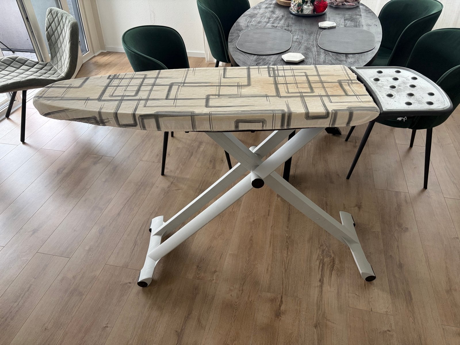 Strijkplank met strijkijzerhouder - Gebruikt, Witgoed en Apparatuur, Strijkijzers en Strijkplanken, Ophalen, Gebruikt