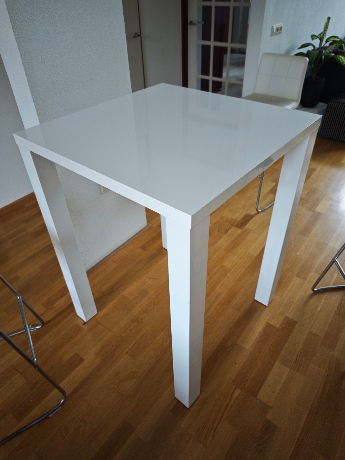 Wit hoogglans bartafel te koop., Ophalen, Gebruikt, 100 tot 150 cm, Vierkant