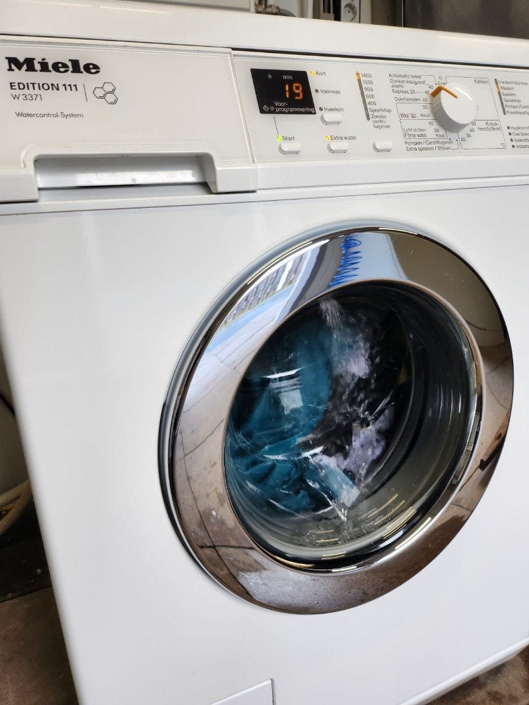 Miele wasmachine 1400 toeren begaande grond, Witgoed en Apparatuur, Wasmachines, Zo goed als nieuw, Voorlader, 6 tot 8 kg, Minder dan 85 cm