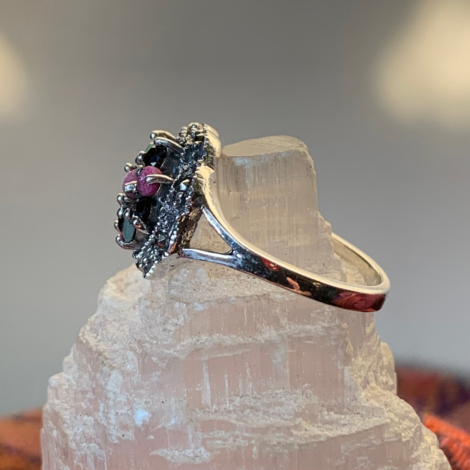 Robijn smaragd spinel geluk liefde passie magie, Magnolia11, Nieuw, Ophalen of Verzenden, 17 tot 18