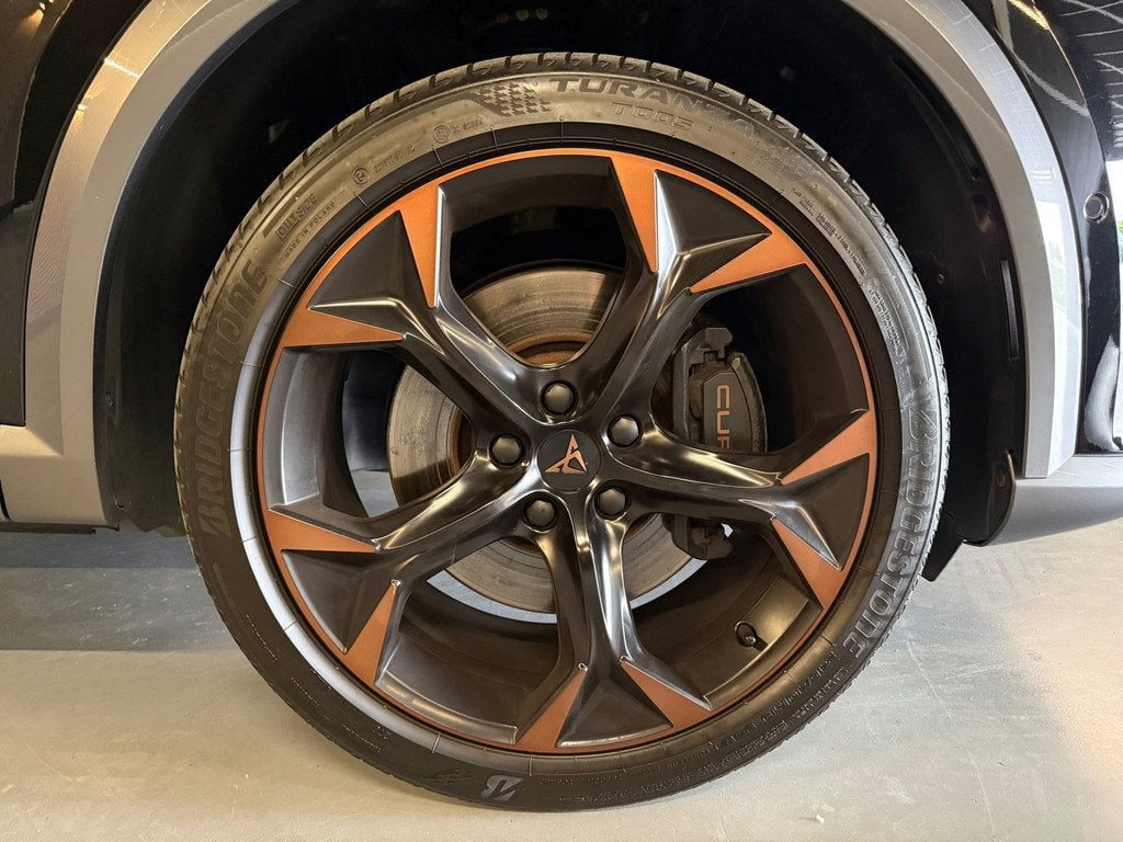 Cupra FORMENTOR Cupra Formentor 2.0 TSI 4DRIVE Pano|Beats|CA, Auto's, Cupra, 4 cilinders, Leder en Stof, Zwart, 1526 kg