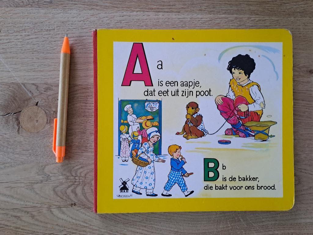 A a IS EEN AAPJE. KARTON., Boeken, Gelezen, Fictie algemeen, Jongen of Meisje, Ophalen of Verzenden