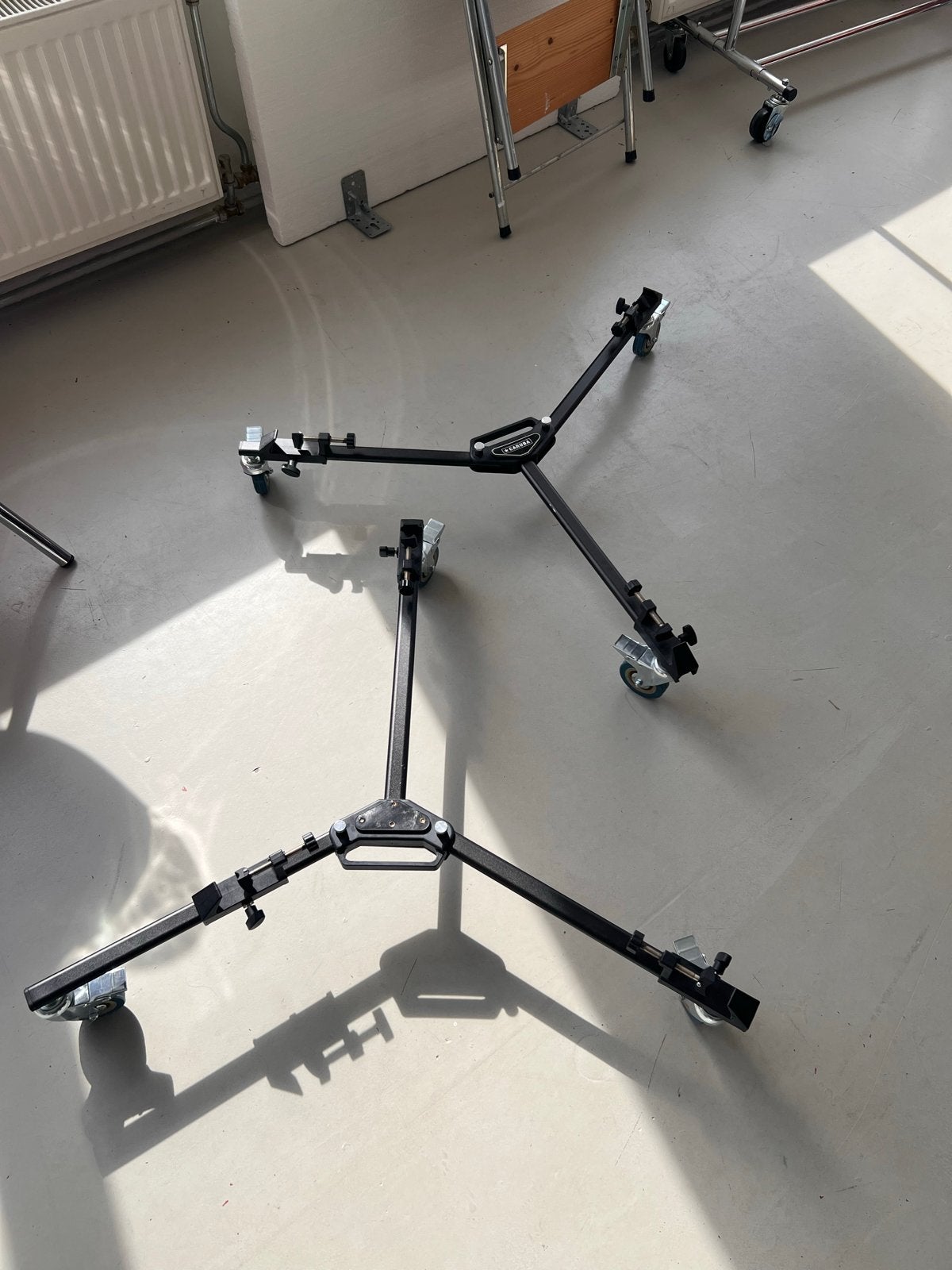 2x Caruba Statief Dolly met wielen, Audio, Tv en Foto, Overige merken, Statief, Ophalen, Gebruikt