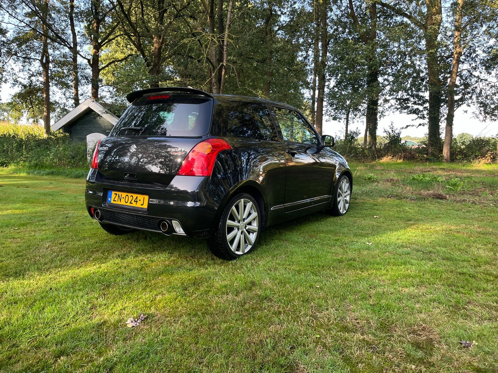 Suzuki Swift 1.6 3D Sport 2010 Zwart, Voorwielaandrijving, 1005 kg, 125 pk, 40 €/maand