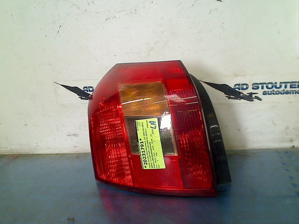 Achterlicht Links Toyota Corolla (E12) 2003 IB02F00, Auto-onderdelen, Gebruikt, Kundenbetreuung@toyota.de, Toyota-Allee 2, Köln 50858, , Duitsland