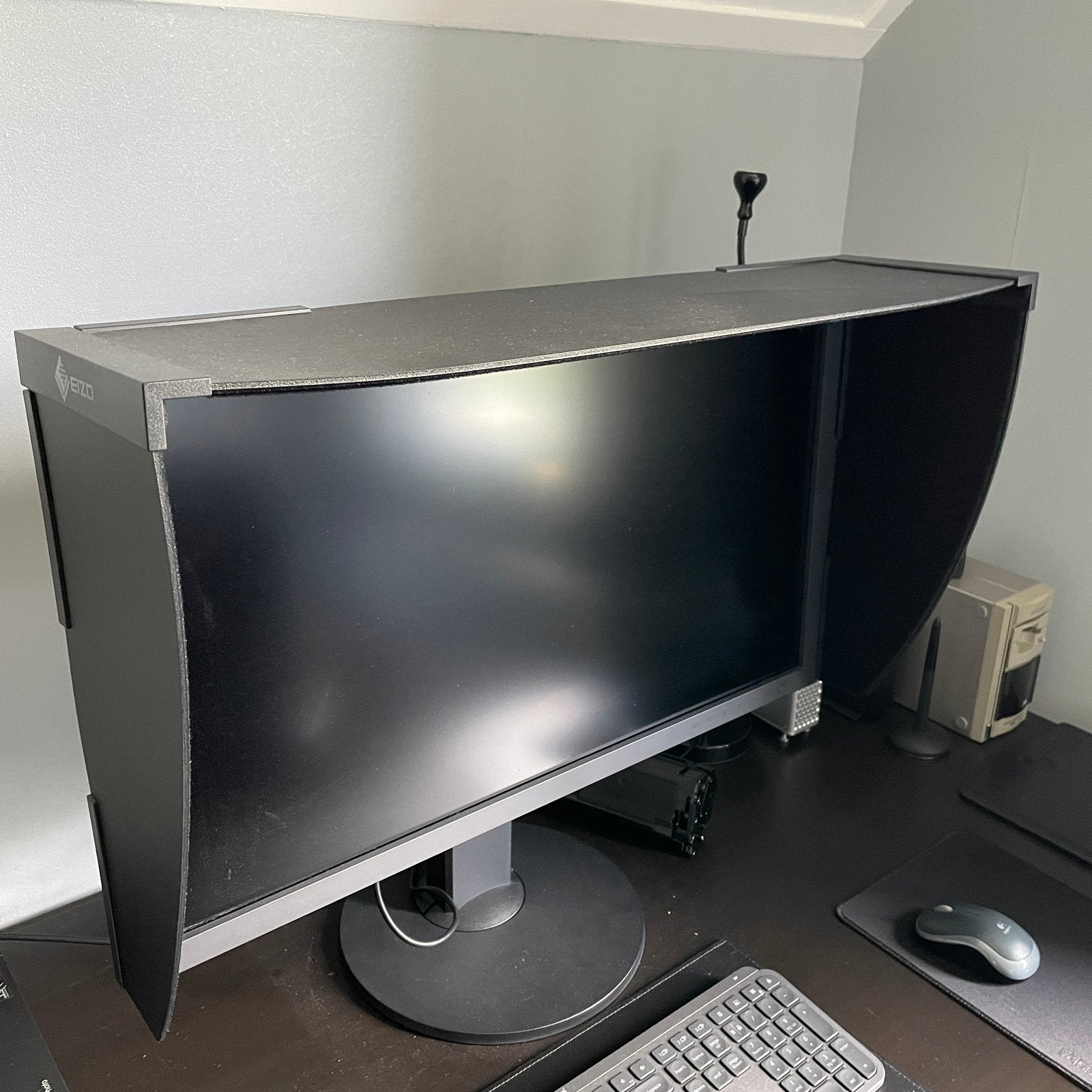Eizo CH2700 monitorhood, Computers en Software, Monitoren, Ophalen of Verzenden, Zo goed als nieuw, 60 Hz of minder, IPS