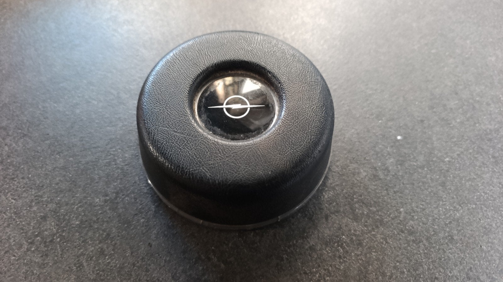 Opel GT claxon stuur embleem. gaaf, Ophalen of Verzenden, Nieuw, Opel
