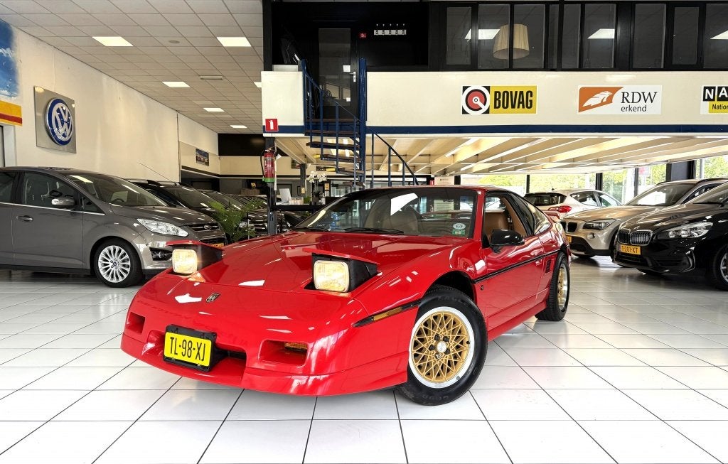 Foto 4 van Pontiac Fiero 2.8 GT Airco OOK S AVONDS GEOPEND OP AFSPRAAk