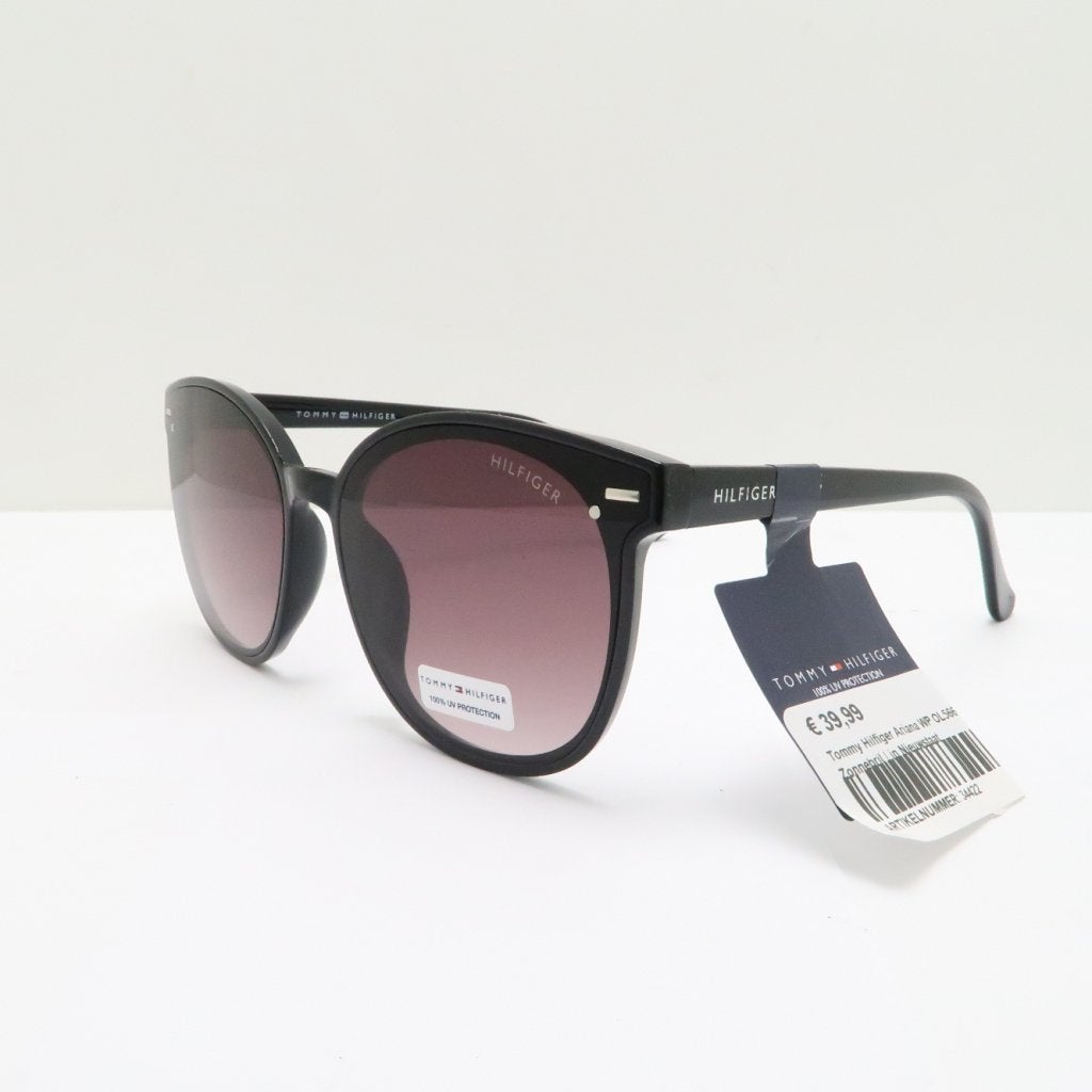 Tommy Hilfiger Ariana WP OL566 Zonnebril | In Nieuwstaat, Tommy Hilfiger, Zo goed als nieuw, Support@tommyhilfiger.com, 601 W. 26th Street
New York, NY 10001
USA