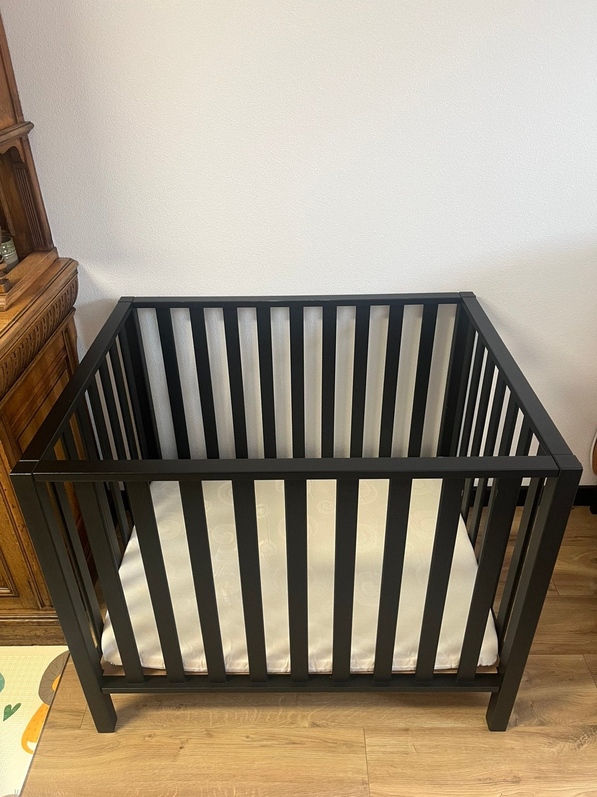 Baby box zwart met accessoires, Ophalen, Zo goed als nieuw, Boxkleed