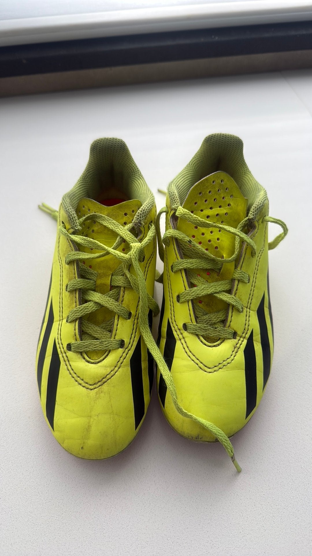 Adidas voetbalschoenen maat 33, Maat XS of kleiner, Ophalen of Verzenden, Gebruikt, Schoenen