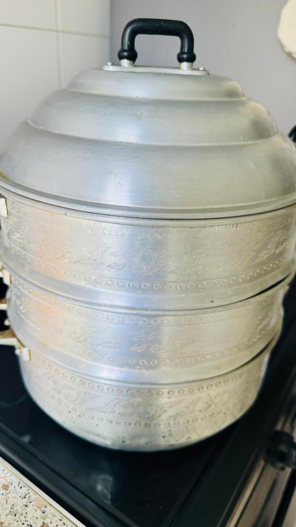 Te koop  aluminium stoompan of bapaopan. €25., Ophalen of Verzenden, Zo goed als nieuw