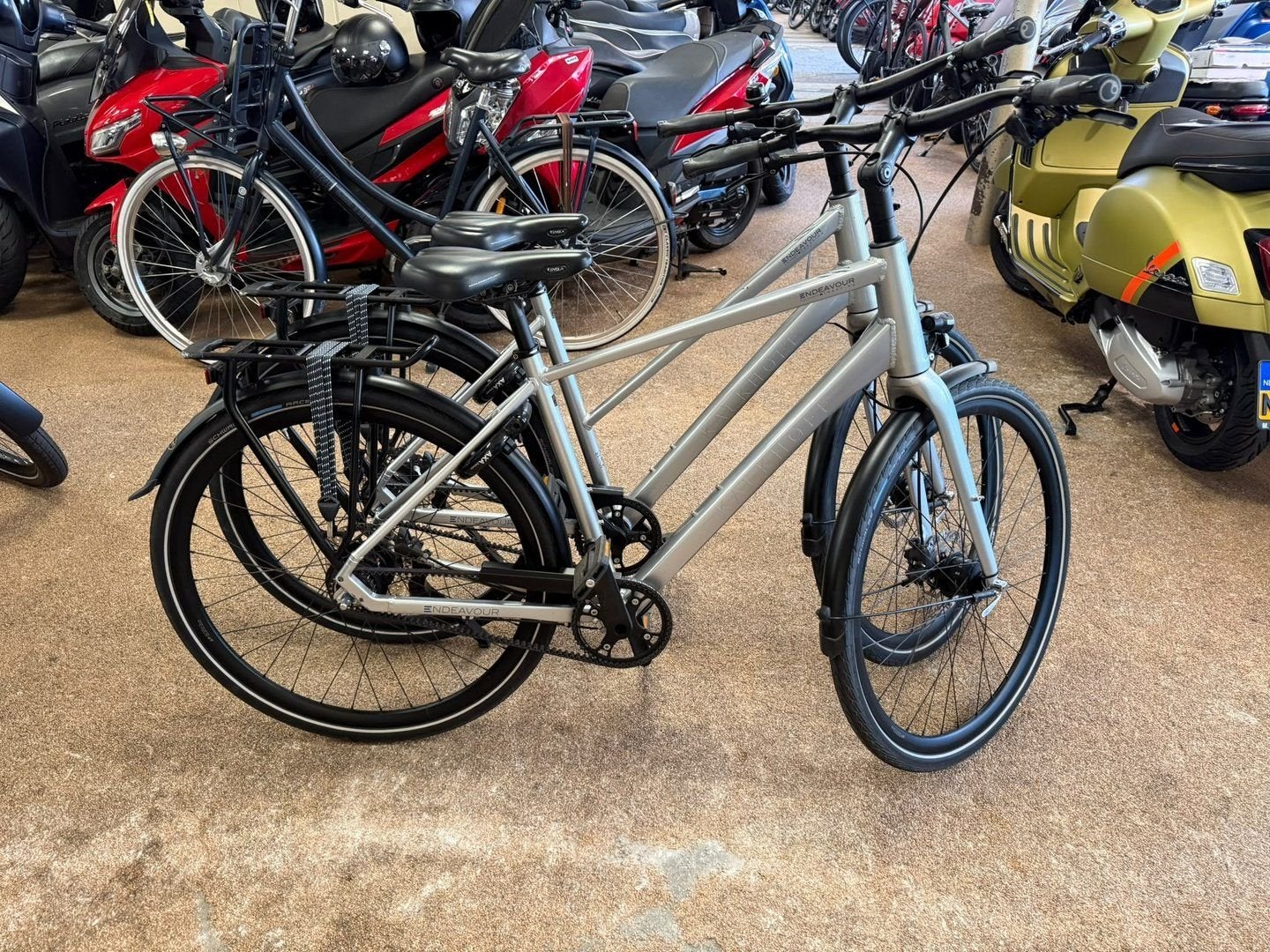2x  Kalkhoff Endeavour Tourfiets in Heren & Dames frame-maat, Fietsen en Brommers, Overige merken, -, -, Versnellingen
