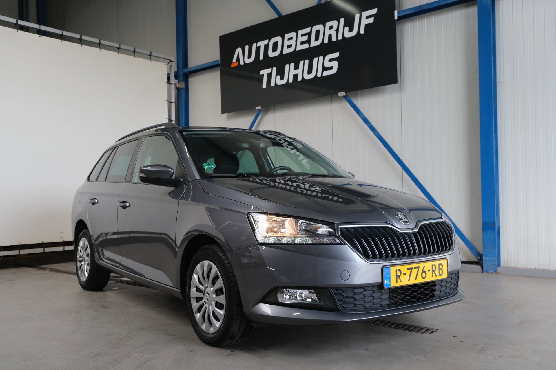 Skoda Fabia Combi 1.0 TSI Ambition - N.A.P. Airco, Cruise, N, Auto's, Voorwielaandrijving, Dealer onderhouden, Gebruikt, Euro 6