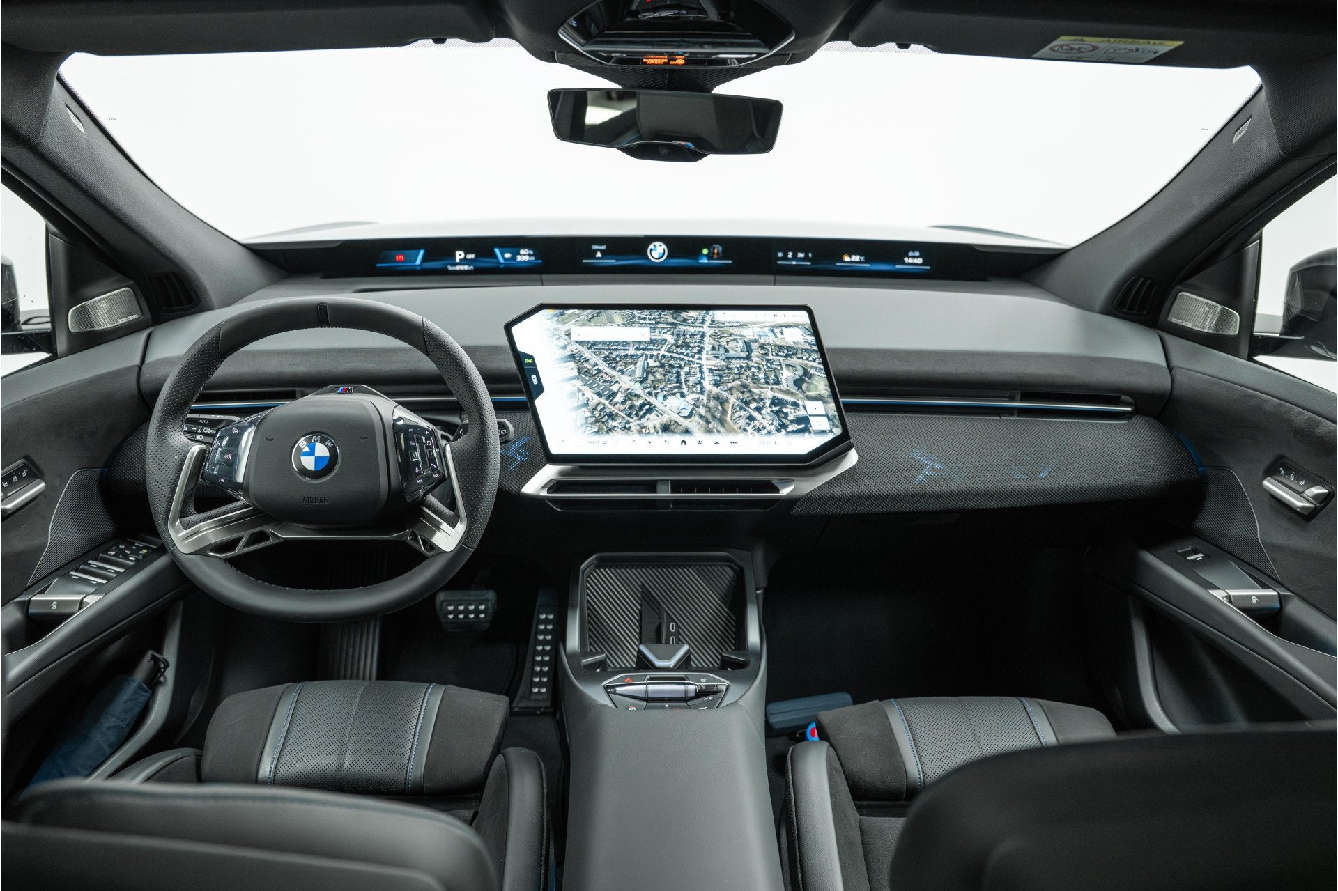BMW iX3 50 xDrive M Sport / Panoramadak / Trekhaak / M Sport, Auto's, Automaat, Zwart, Blauw, 2260 kg
