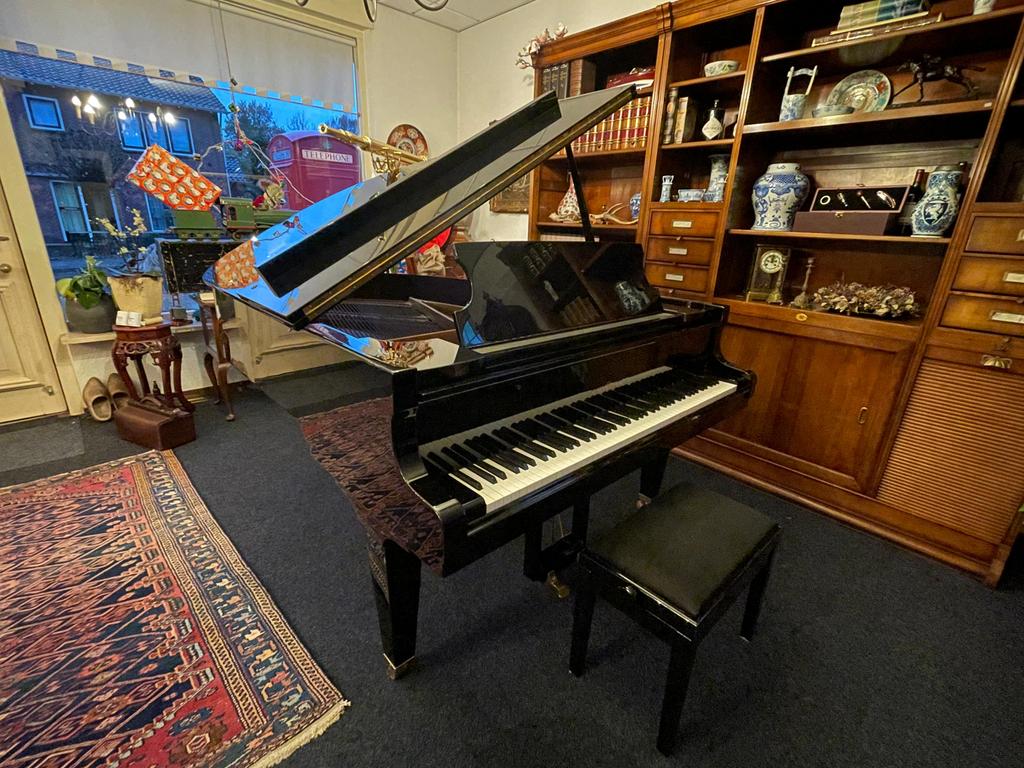 Schimmel vleugel 174T zwarte vleugel piano, Muziek en Instrumenten, Piano's, Ophalen, Gebruikt, Zwart, Westeinde 326