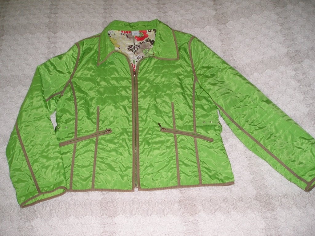 aparte groene zomerjas maat L - maat 42/44, Ophalen, Zo goed als nieuw, Maat 42/44 (L), Groen