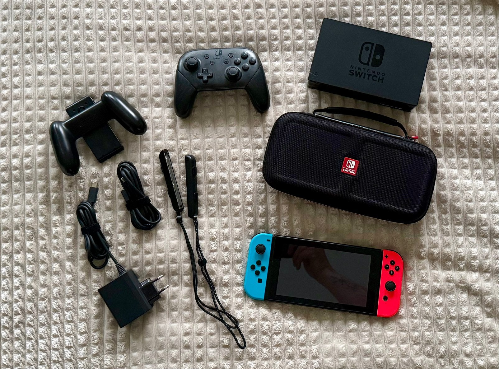 Nintendo Switch, Games, Nieuwe Joy-Cons, Pro Control & Case, Ophalen, Met 2 controllers, Switch Original, Gebruikt