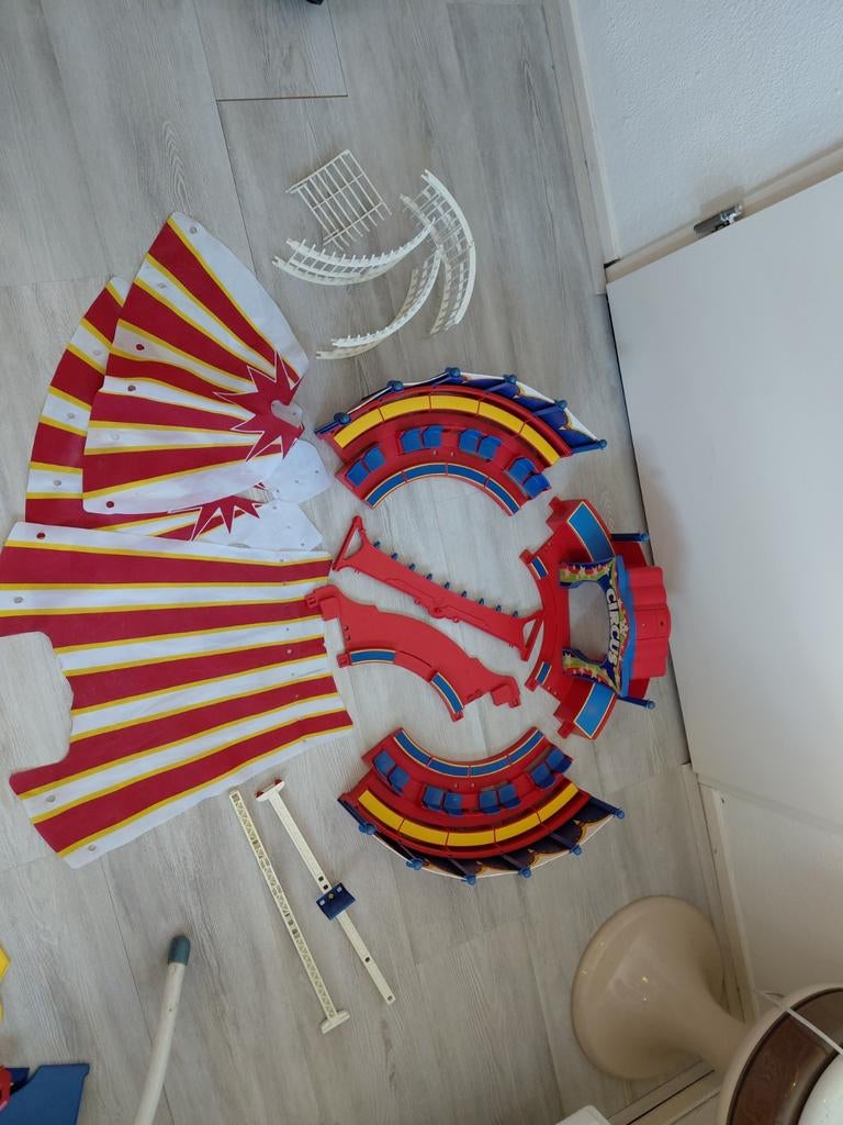 Playmobil circus roncalli en gedeeldte van romani, Ophalen, Gebruikt, Los playmobil