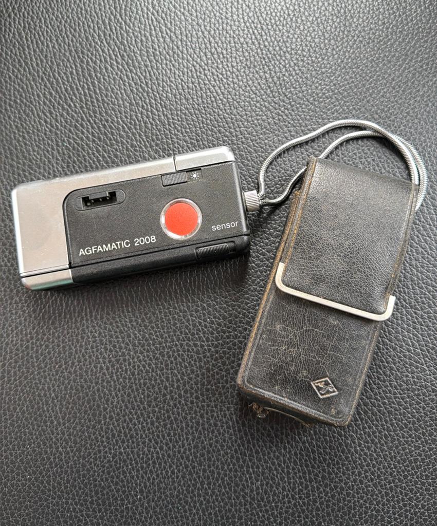 Agfamatic 2008 Pocket Camera met hoesje, Ophalen of Verzenden, Gebruikt, Compact, Overige Merken