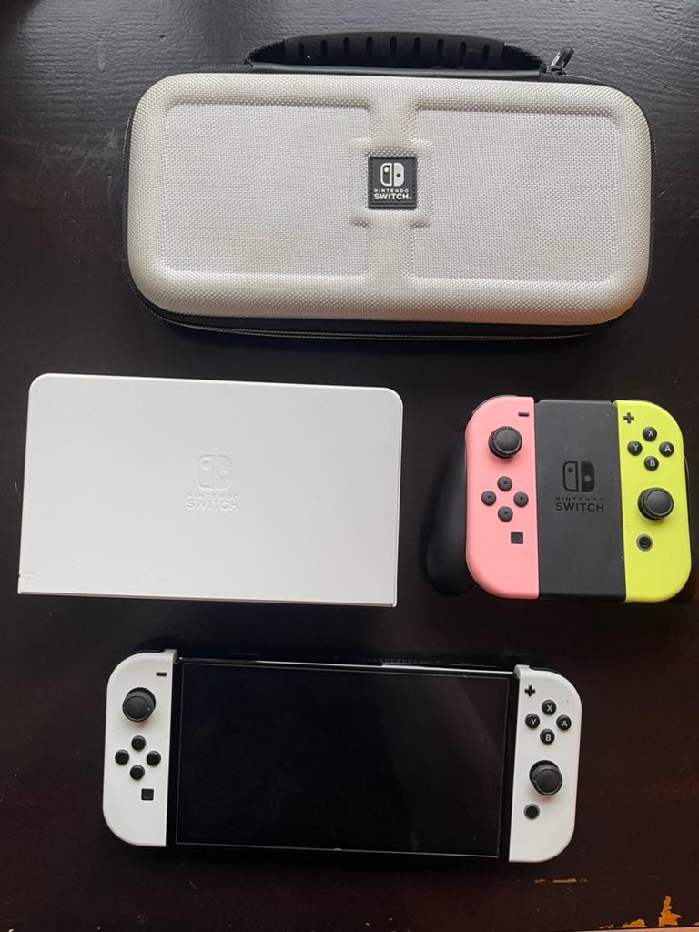 Nintendo Switch OLED Wit incl. accesoires, Ophalen, Zo goed als nieuw, Switch OLED