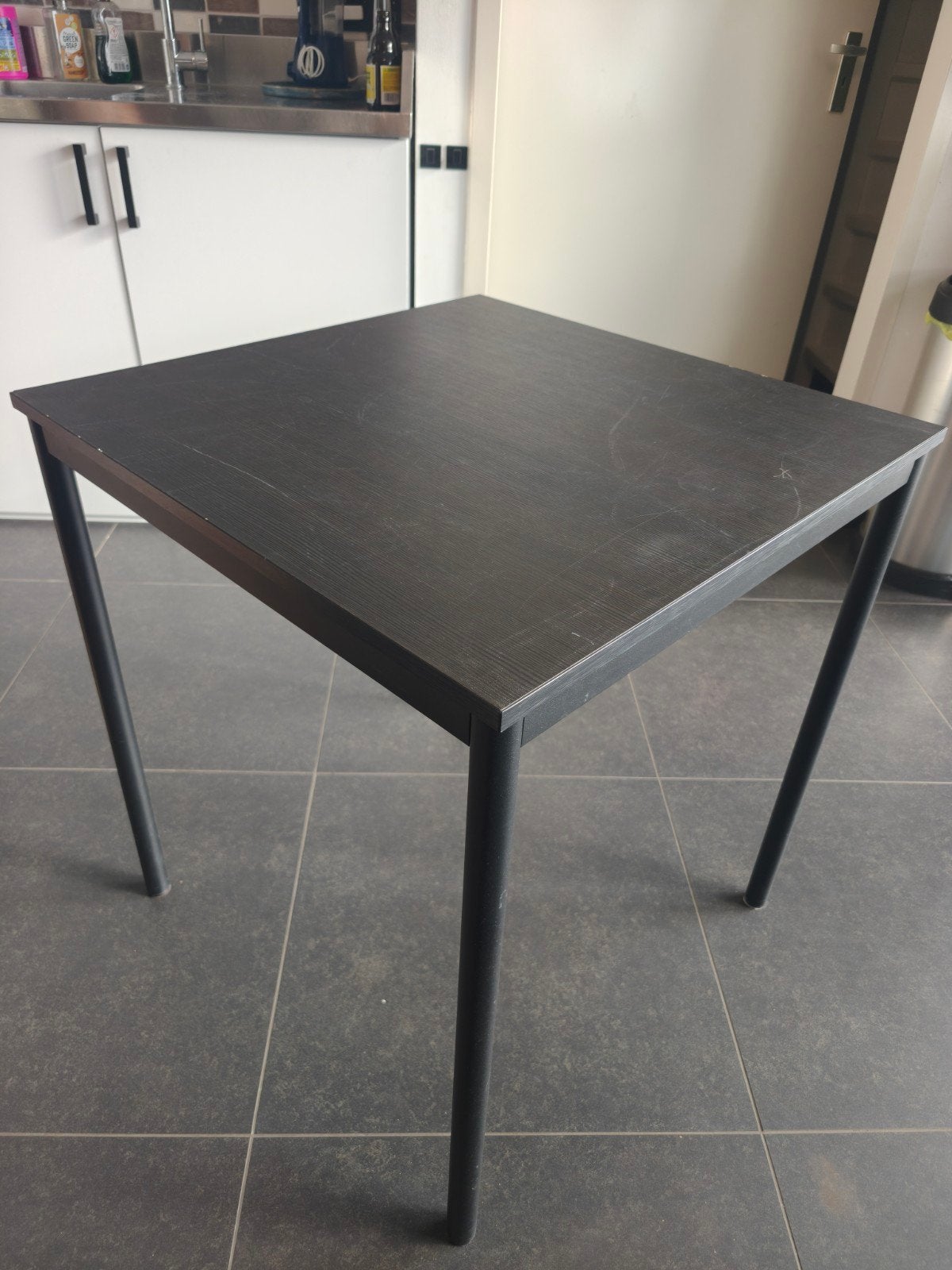 Gratis IKEA SANDSBERG eettafel, zwart, 67x67 cm, Gebruikt, 50 tot 100 cm, Vierkant, Tot twee personen
