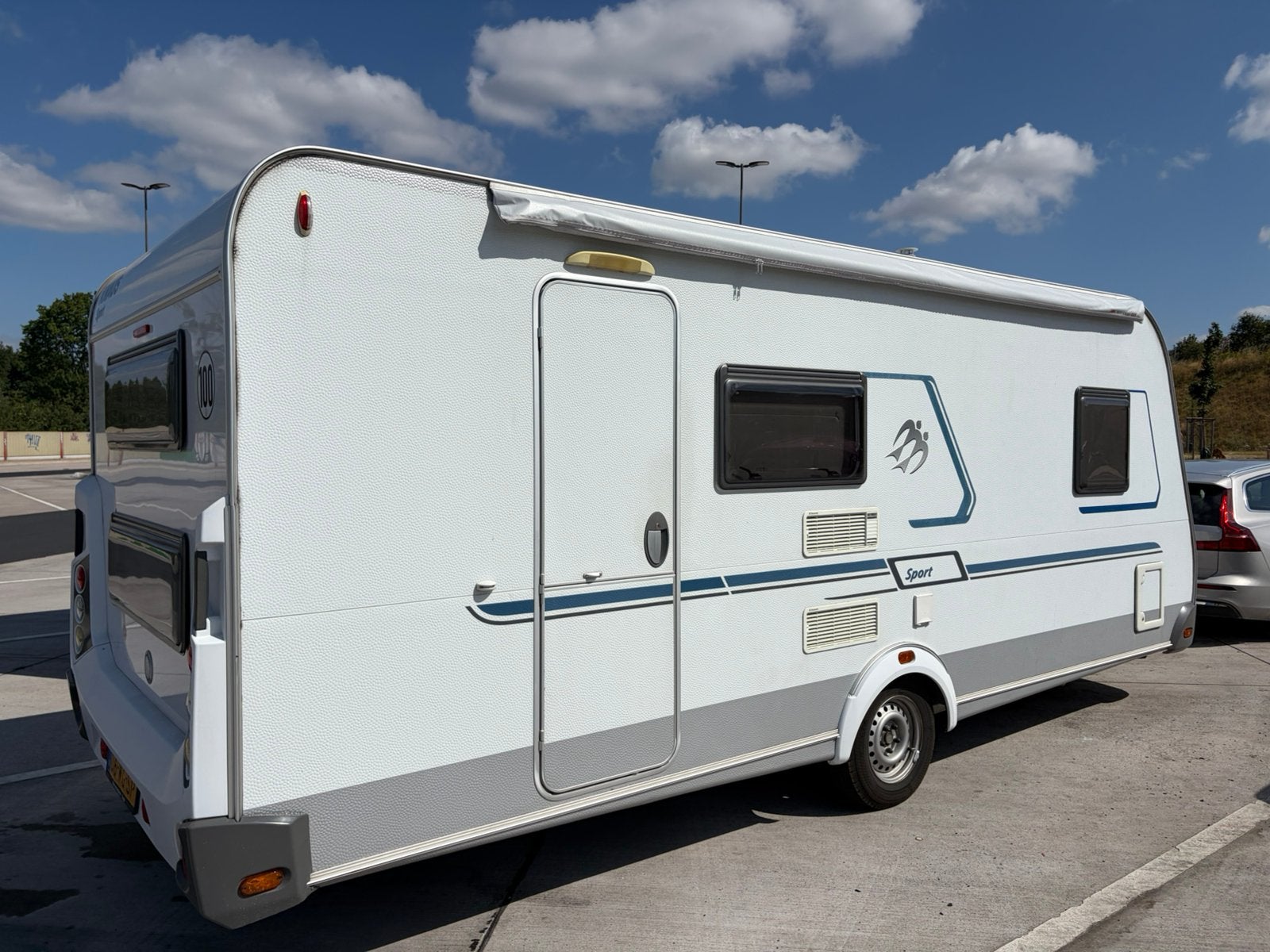 Knaus 500 FDK (2009) | Dakairco | Stapelbed | Fiamma luifel, Caravans en Kamperen, Caravans, Frans bed, Treinzit, Particulier
