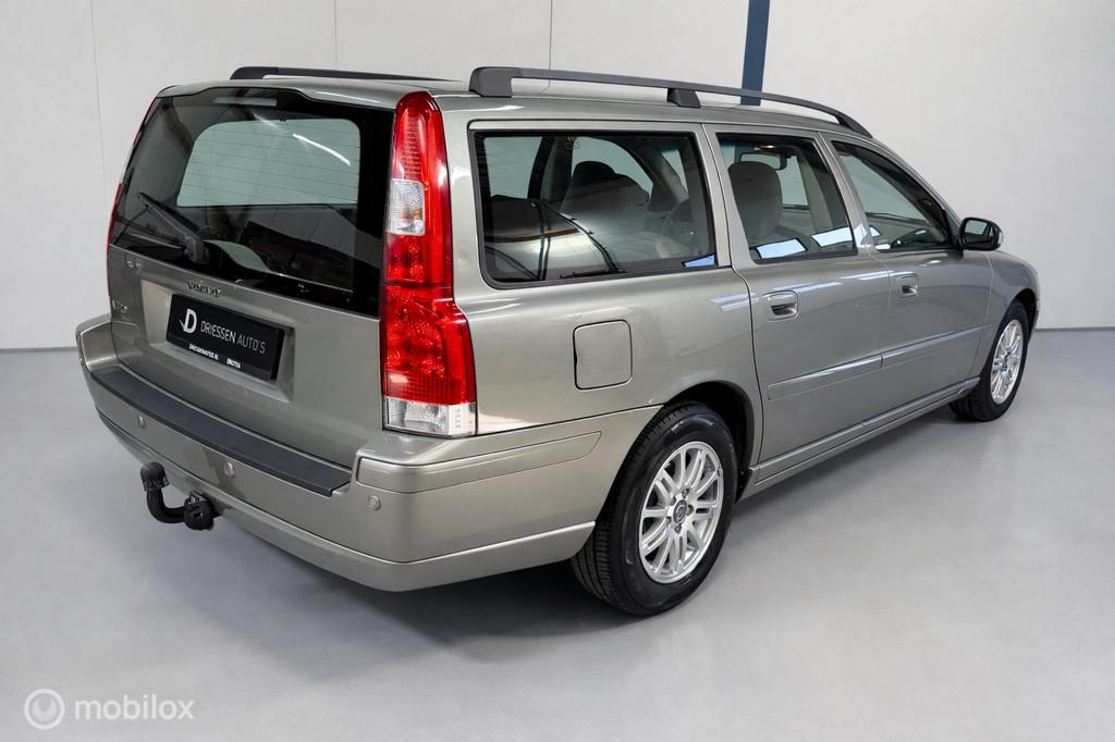 Volvo V70 2.4 Momentum, Auto's, Volvo, Voorwielaandrijving, Geïmporteerd, 750 kg, 5 cilinders