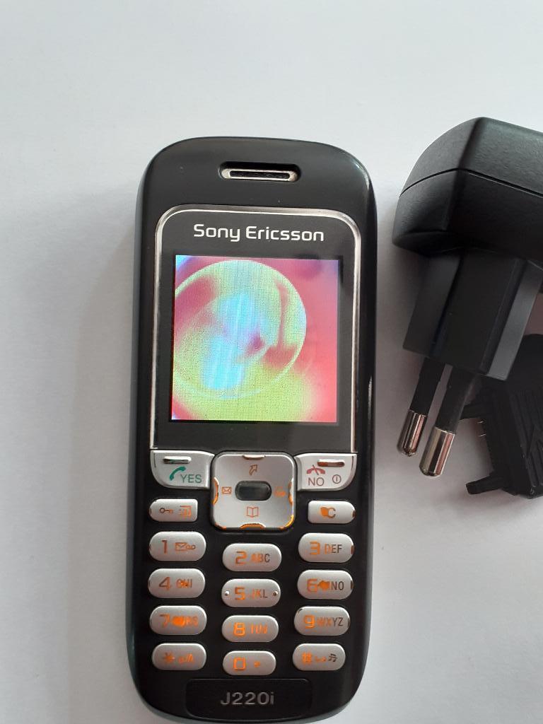 Retro telefoon Sony Ericsson J 22oi, Ophalen, Gebruikt, Geen camera, Zwart